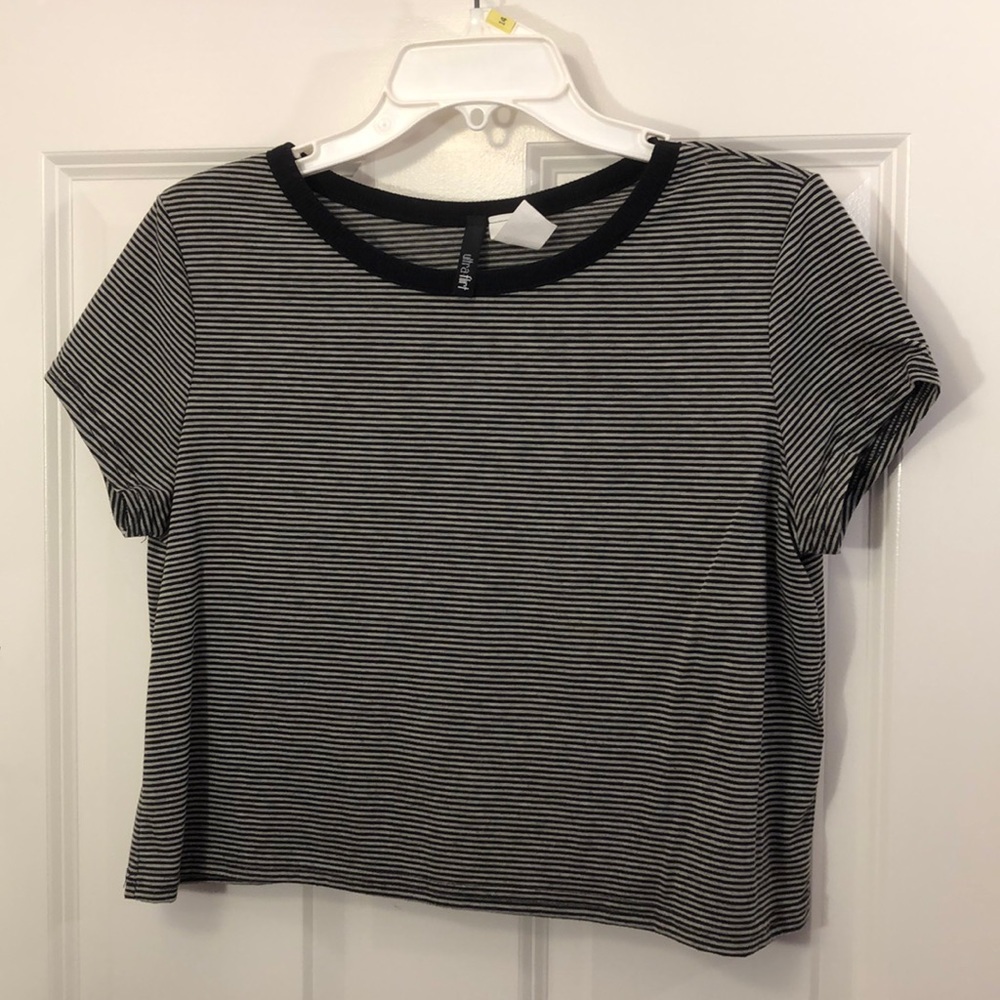 Stripped Crop Top